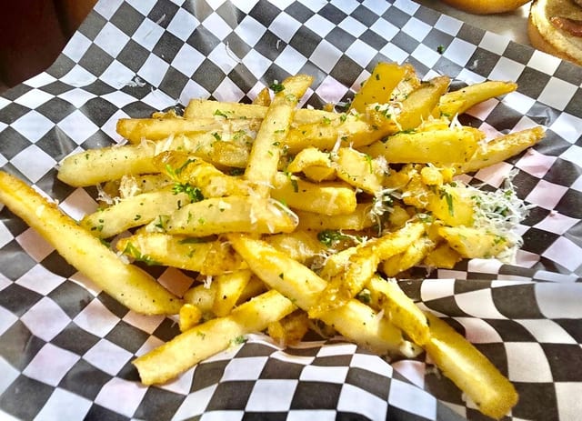Garlic Fries (ow).